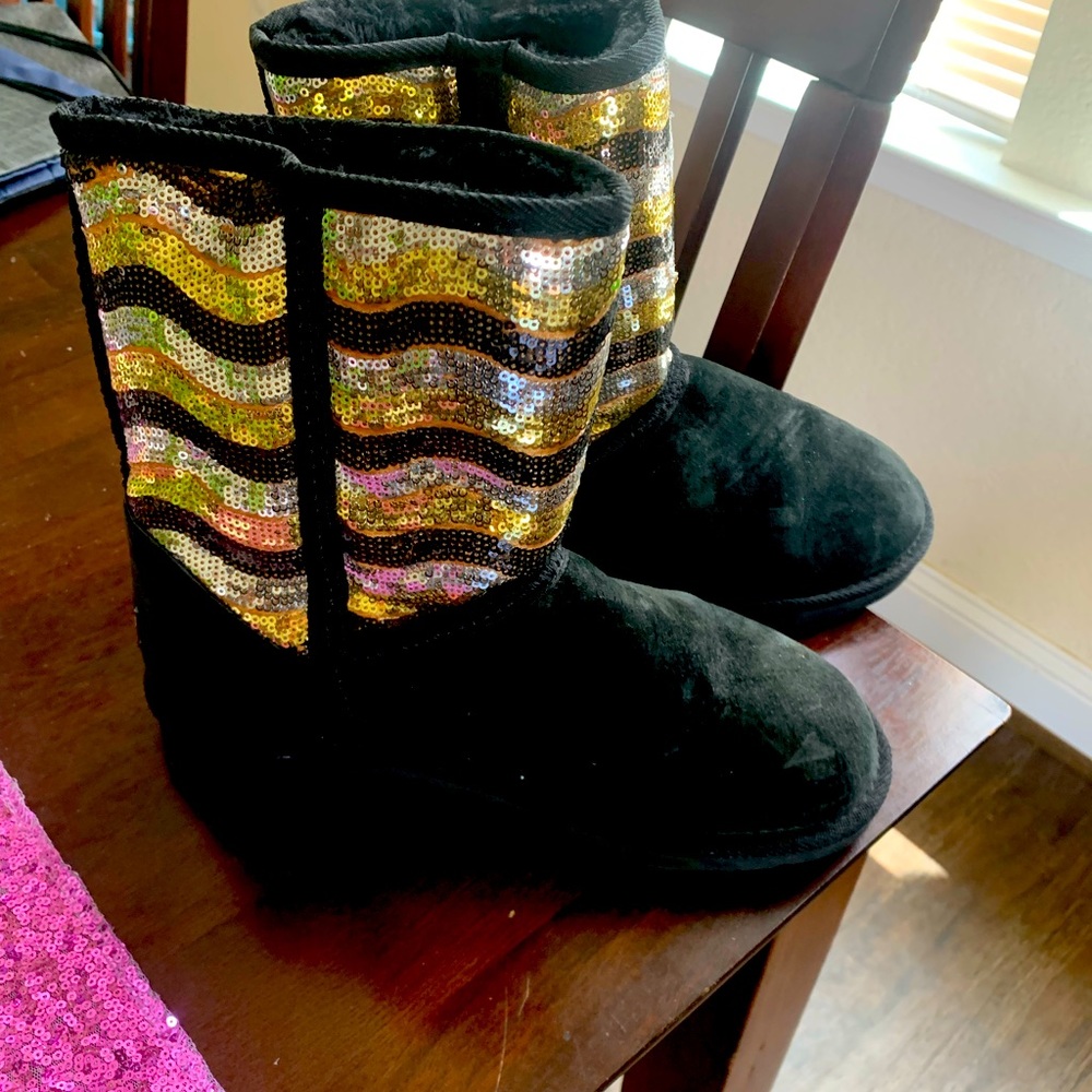 Black gold and silver sheepskin lined boots
